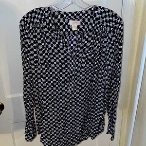 🥂 Navy and White Henley Top